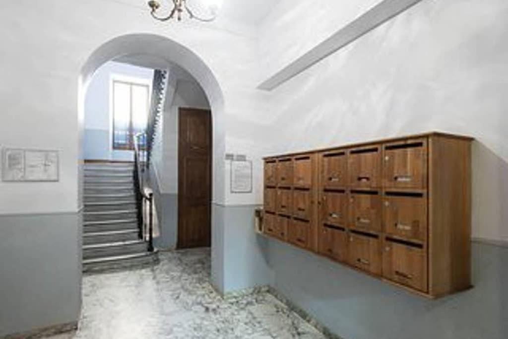Barla 3 - A Spacious One Bedroom Apartment Near Place Garibaldi 尼斯 外观 照片
